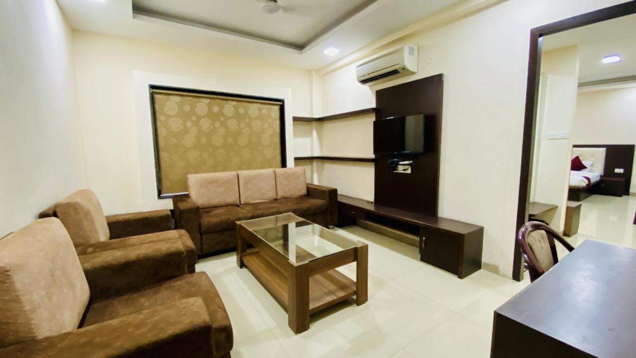 The Richi Rich Hotel And Resort อินดอร์ ภายนอก รูปภาพ